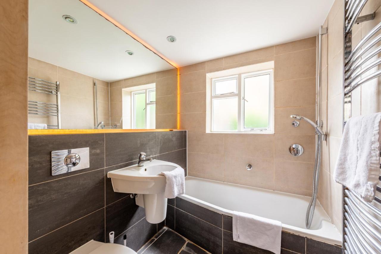 Pass The Keys Charming Duplex Flat By Oval *