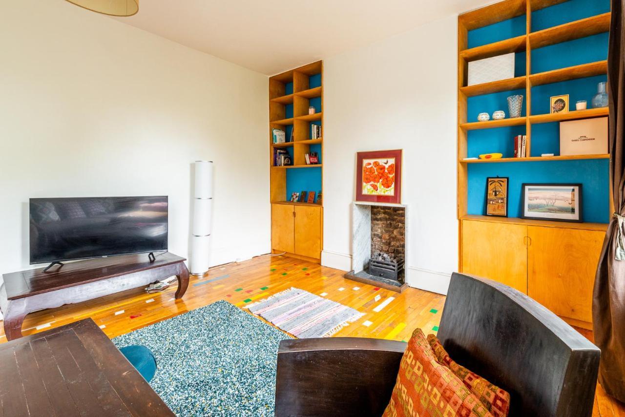 Pass The Keys Charming Duplex Flat By Oval Londra