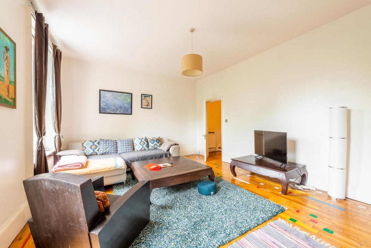 Pass The Keys Charming Duplex Flat By Oval * Londra